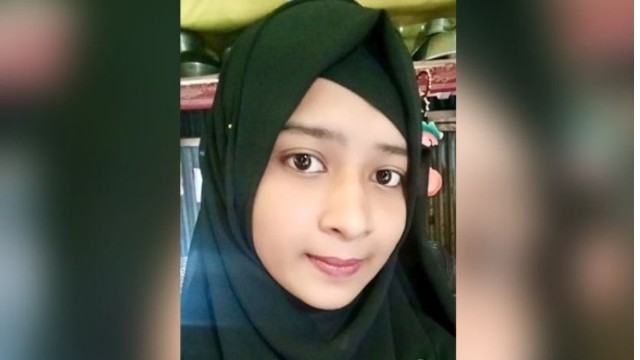 ফরিদপুরের ভাঙ্গায় ইমাদ পরিবহনের বাসের চাপায় প্রাণ গেল ১৭ বছরের সাহিদা; বিক্ষোভে বাস ভাঙচুর, ঘণ্টাখানেক বন্ধ থাকে যান চলাচল